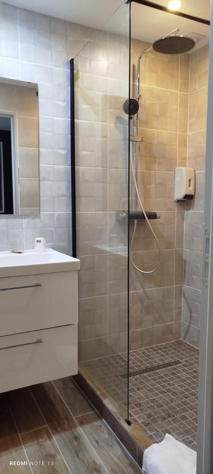 Garabit Hotel Anglards de Saint Flour Luaran gambar